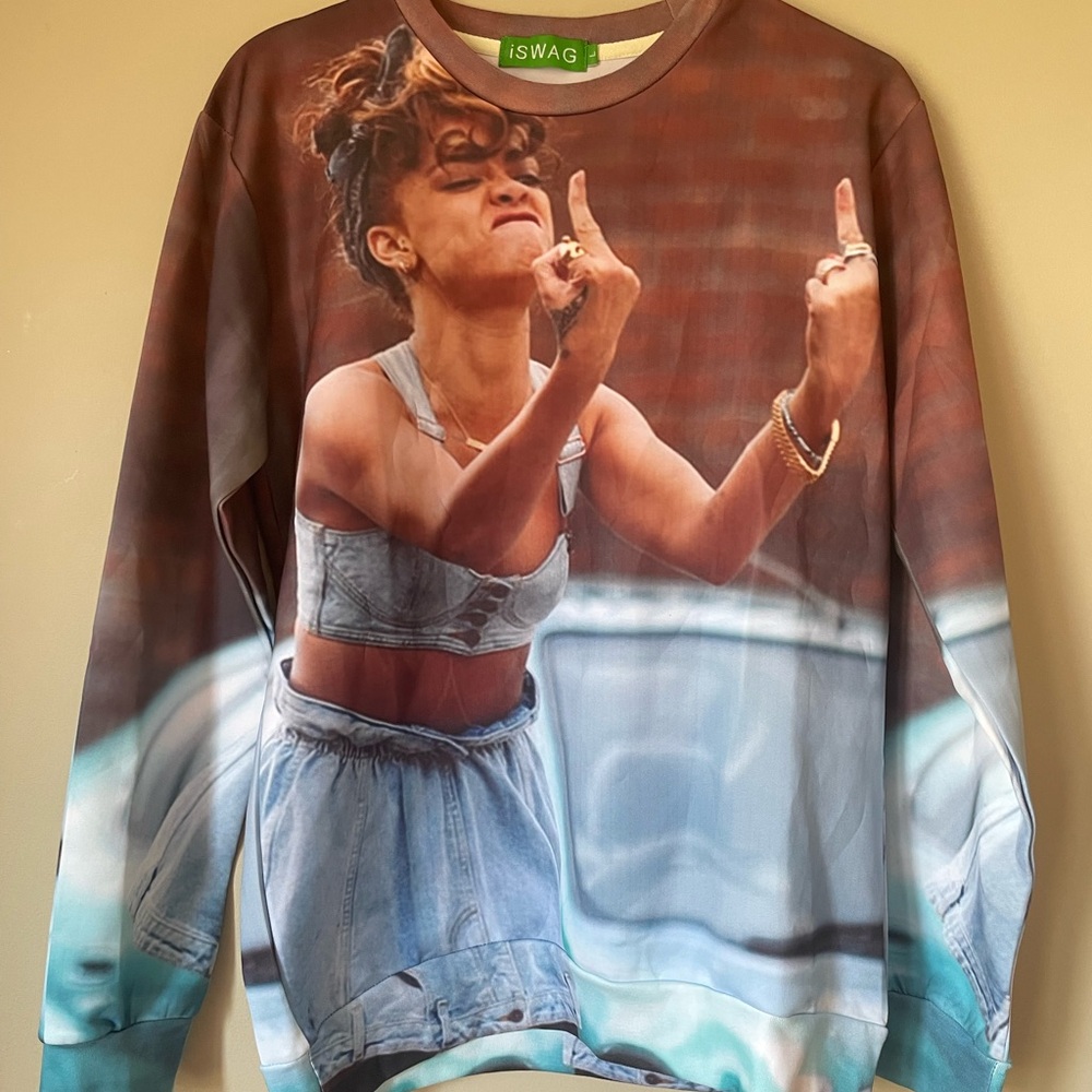 iSWAG Graphic Sweatshirt